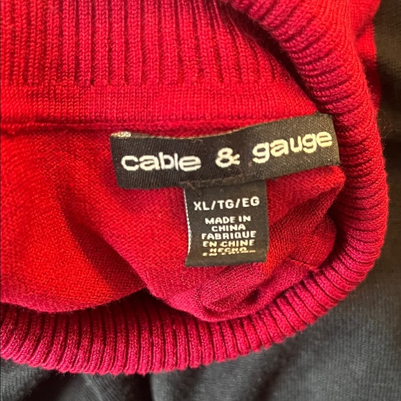 Cable & Gauge Two-Tone Burgundy and Black Turtleneck Sweater - Picture 5 of 6